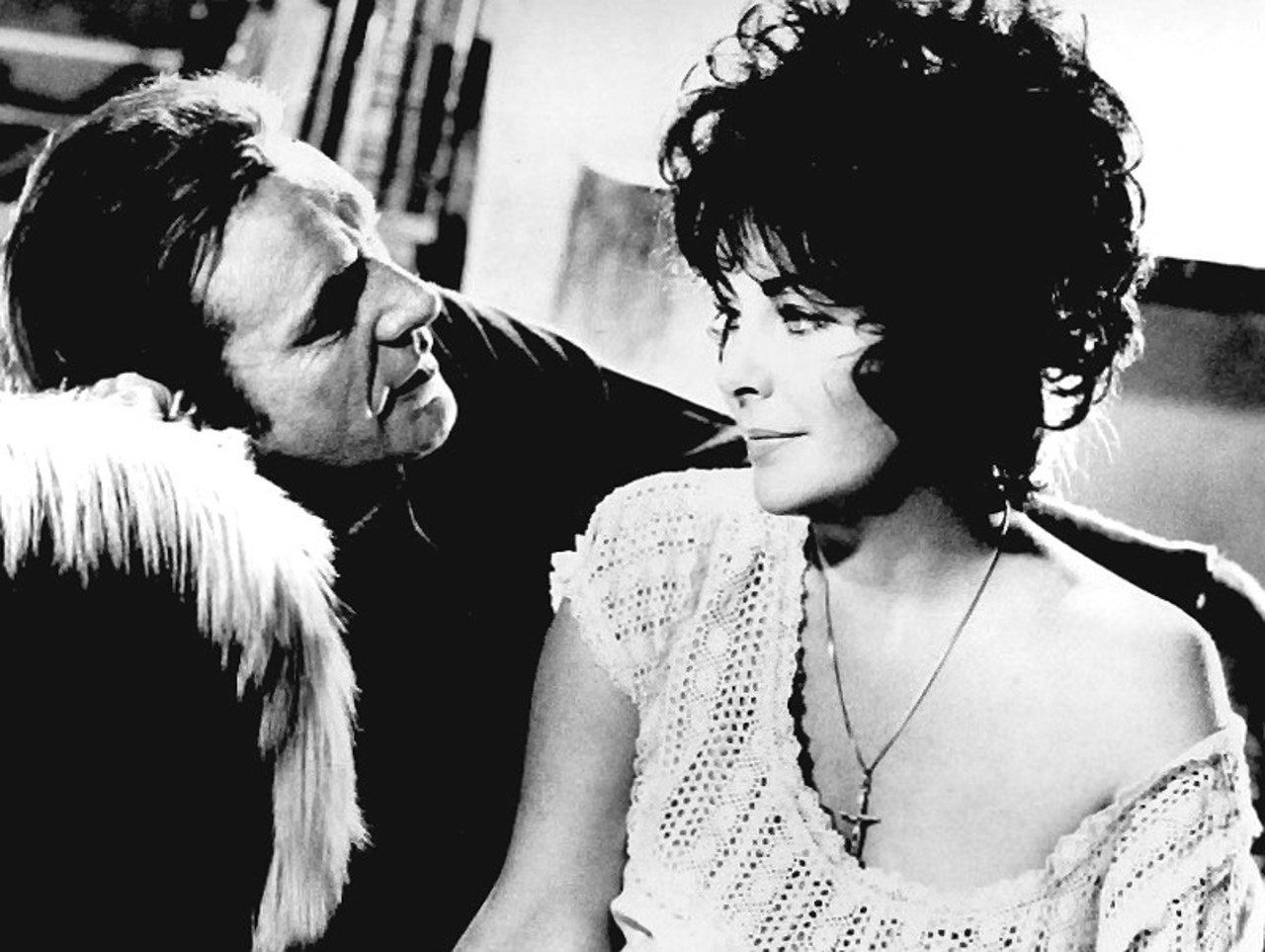 In Divorce His, Divorce Hers (1973), Taylor's last film with Burton
