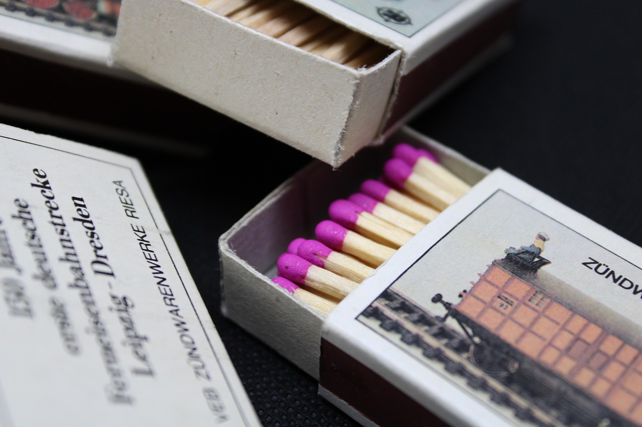 Matches, Matchbox