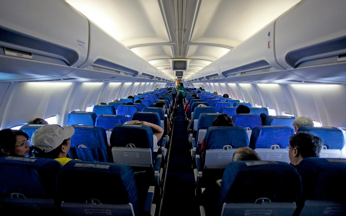 8 Travel Mistakes That Can Ruin a Long-Haul Flight (and How to Avoid Them)