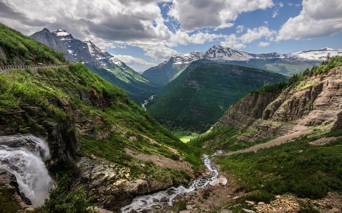 11 Scenic Drives That Beat Route 66 for Views and Vibes