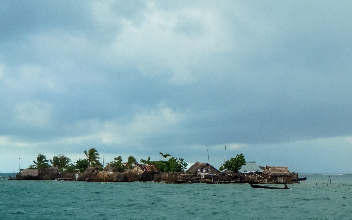 High Tides, Hard Decisions: Daily Life on a Drowning Island