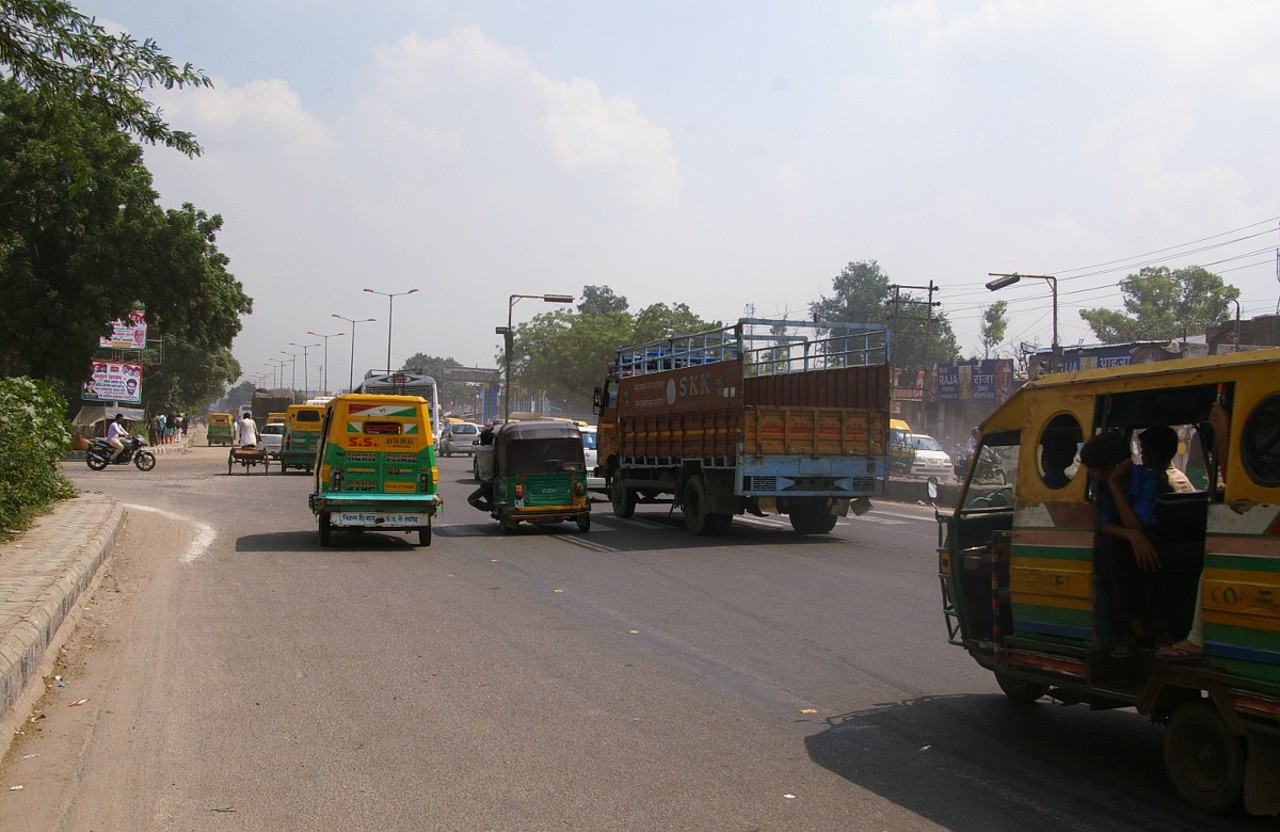 Grand Trunk Road in Uttarpradesh, India