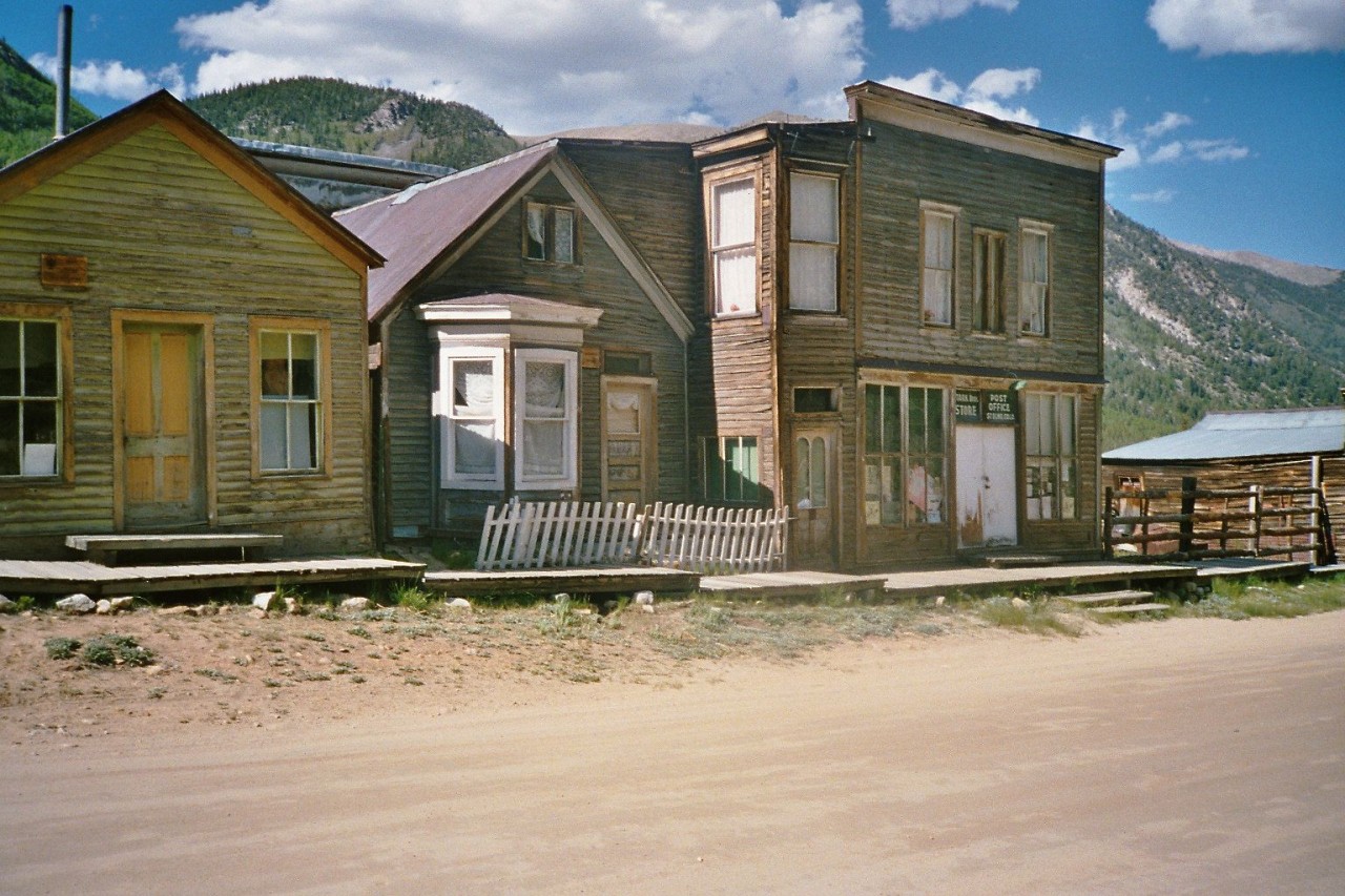  Scene in the ghost town of St. Elmo in Chaffee County, Colorado, United States