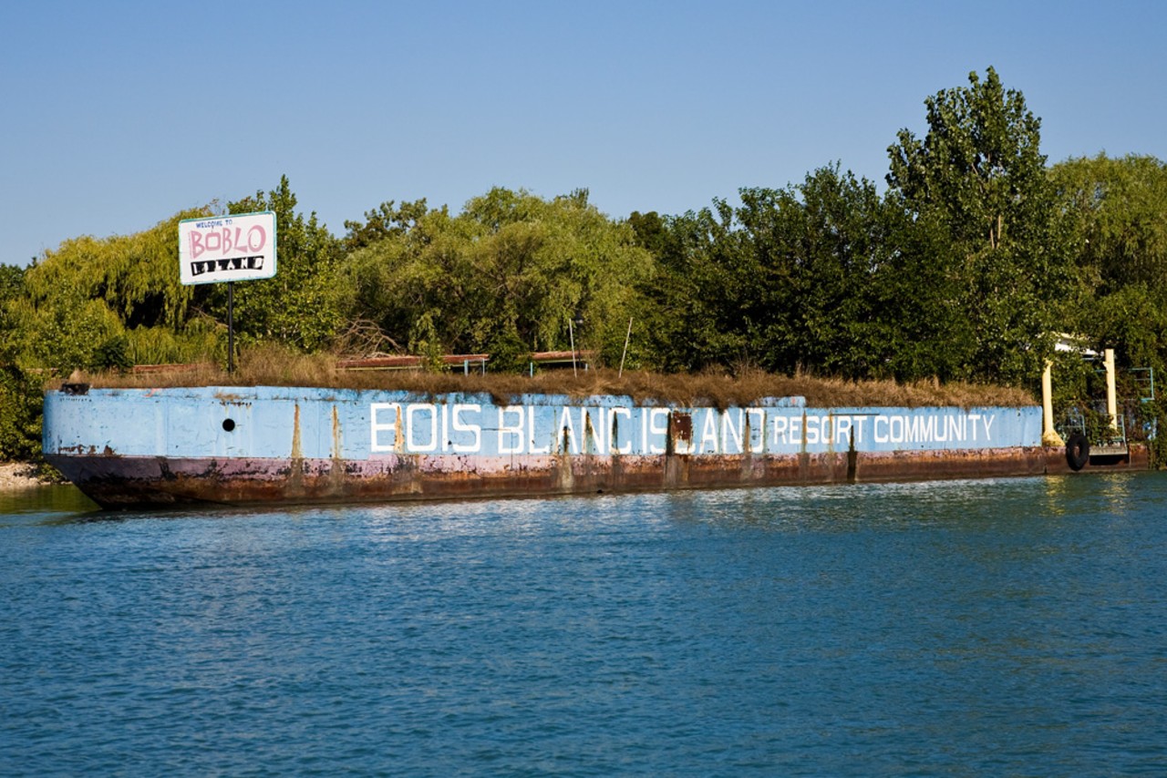 Boblo Island Entrance Amusement Park on the Detroit River from 1898 to 1993