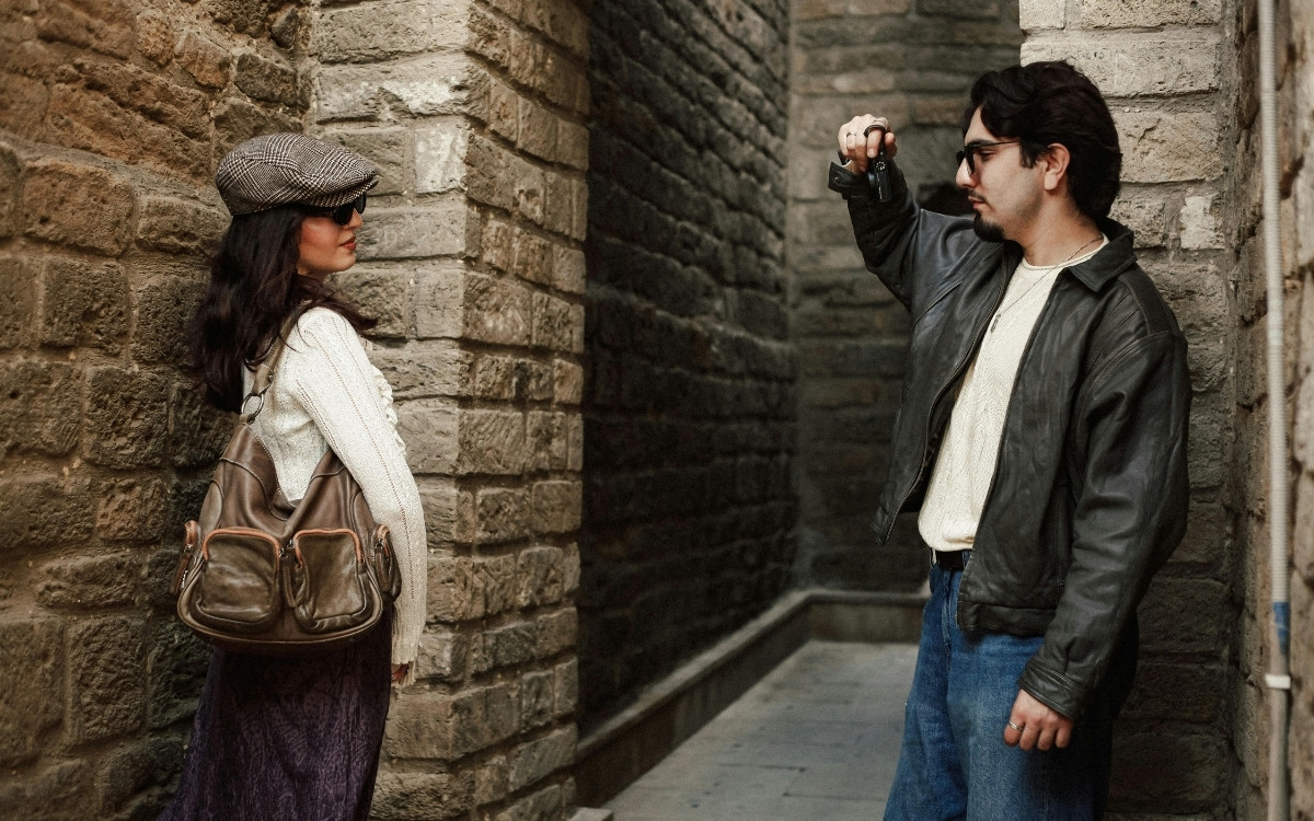 7 Signs You’re Losing Your Identity in a Relationship (Even on Vacation)