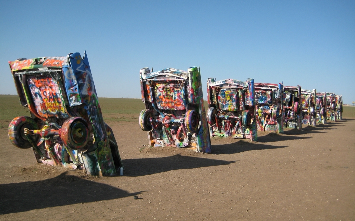 7 Wildest Roadside Attractions Along Historic Route 66 (And the Stories Behind Them)