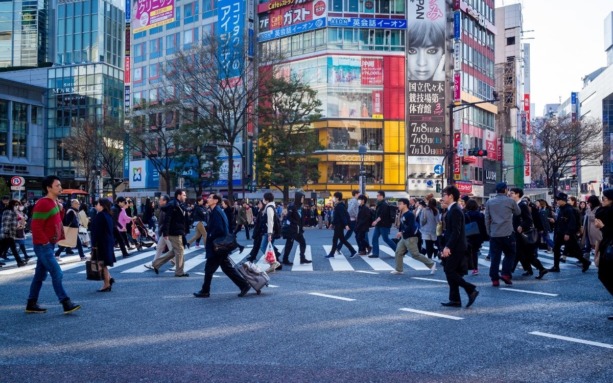 10 Everyday Habits That Are Actually Illegal Somewhere
