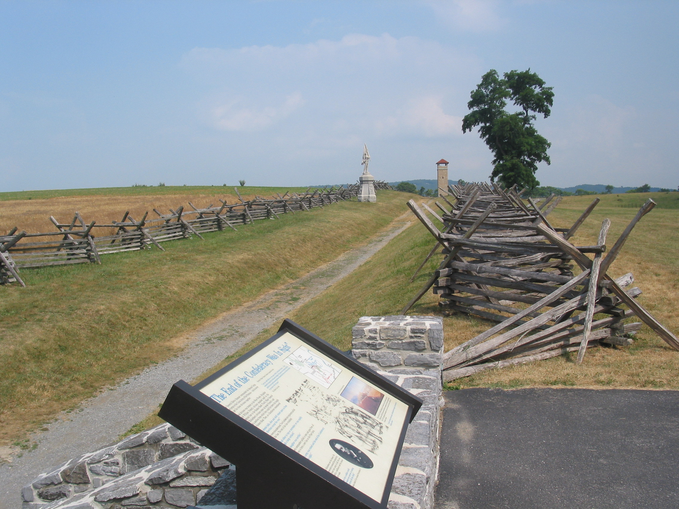 14 ⁄ 21 More details The sunken road in 2005