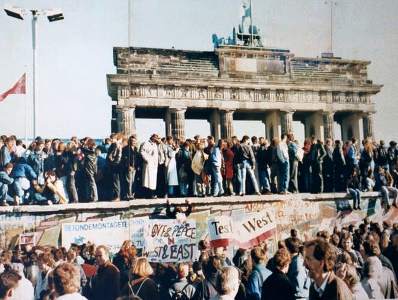 Berlin Wall Falls as Technology Reshapes the World