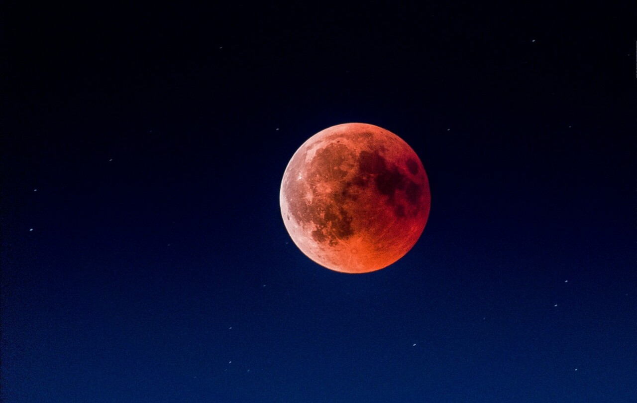 13 Unusual Celestial Events You Didn’t Know Exist - Blood Moon