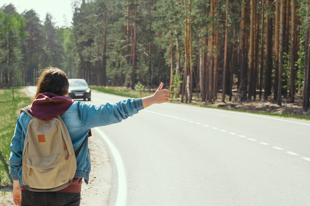 9 Reasons Hitchhiking Once Felt Normal (Then Faded Fast)