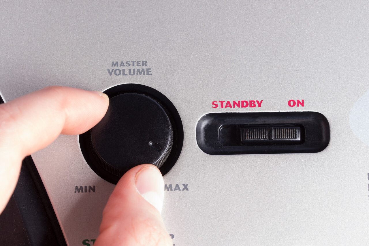 Standby-Power Heavy Electronics