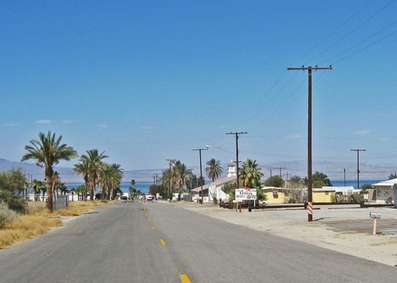 Desert Shores, California