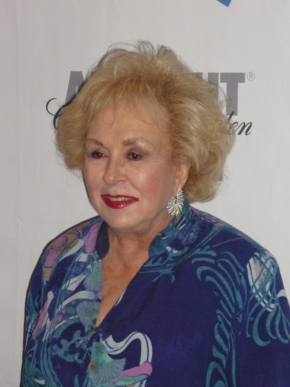 Doris Roberts 