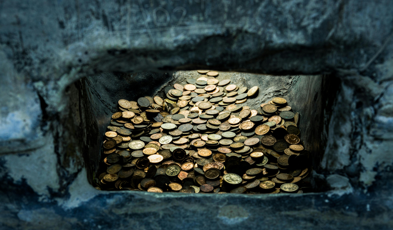 Economic Travel Controls and Currency Limits