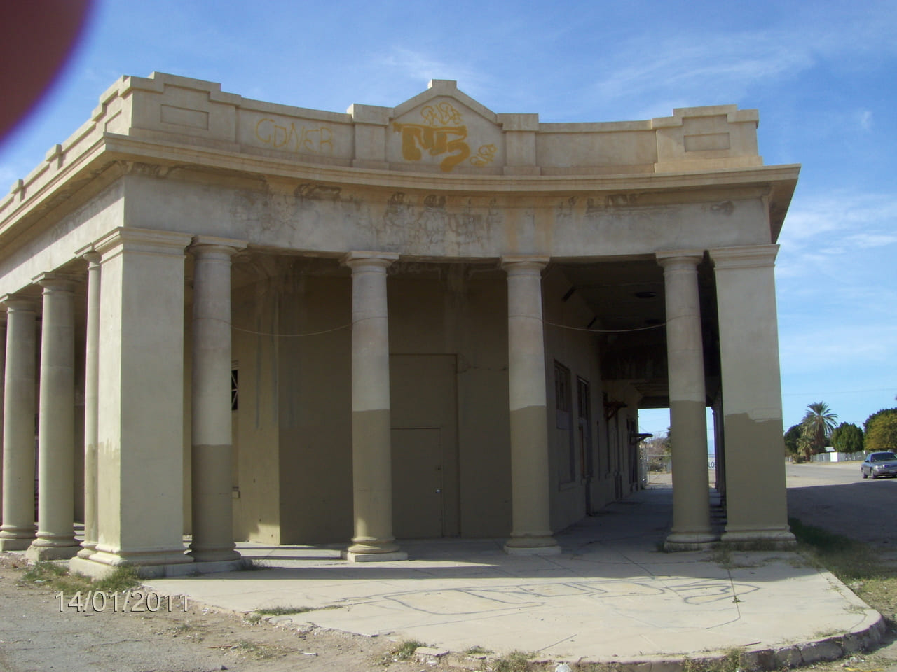 OLD COMMERCIAL BUILDING, DOWNTOWN NILAND, CA