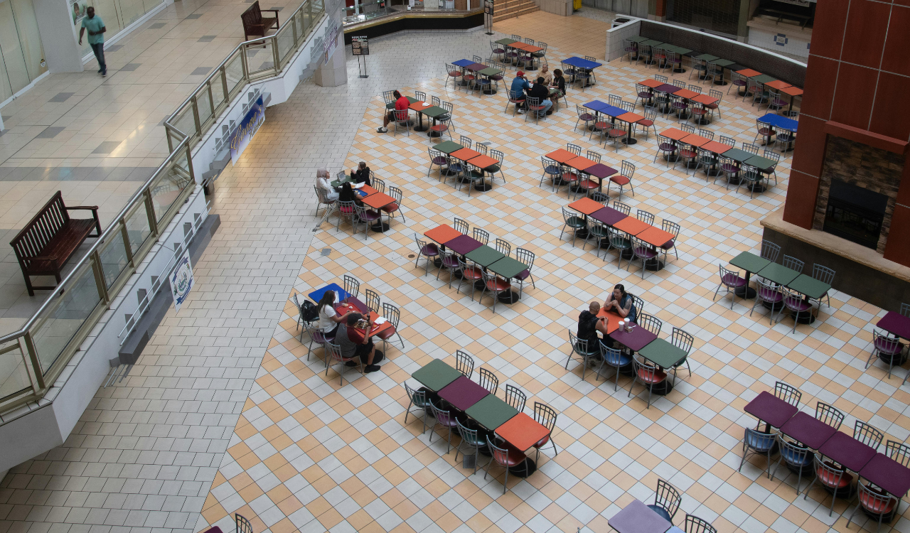 Food Courts and Entertainment Zones