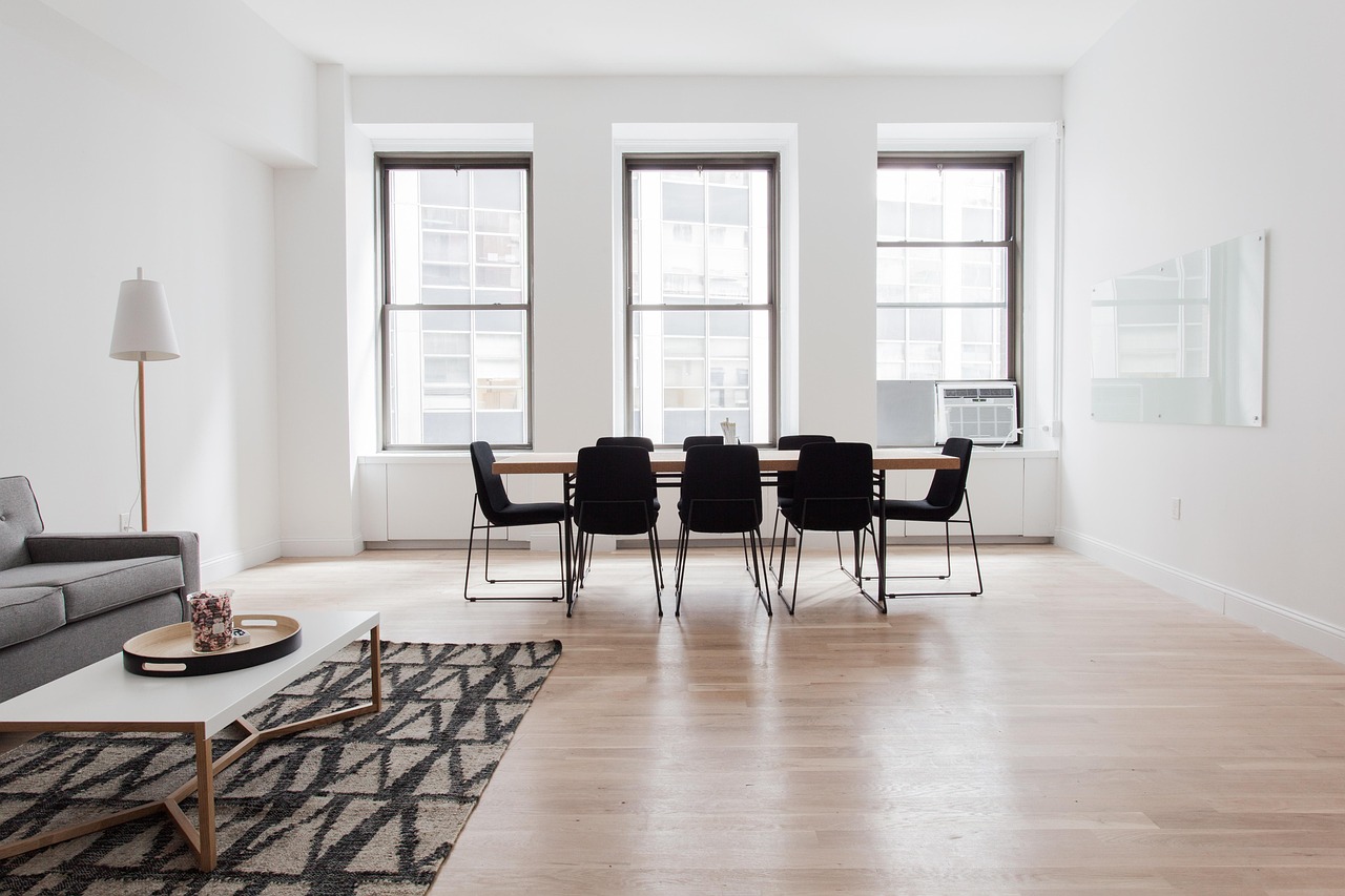 high gloss lacquered surfaces inside homes