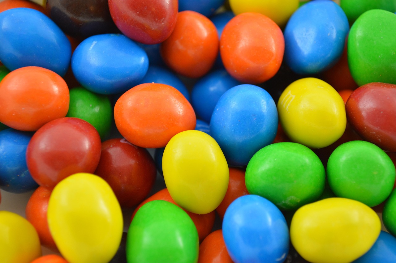 Titanium dioxide (E171) brightens the color of candies, frosting and processed snacks