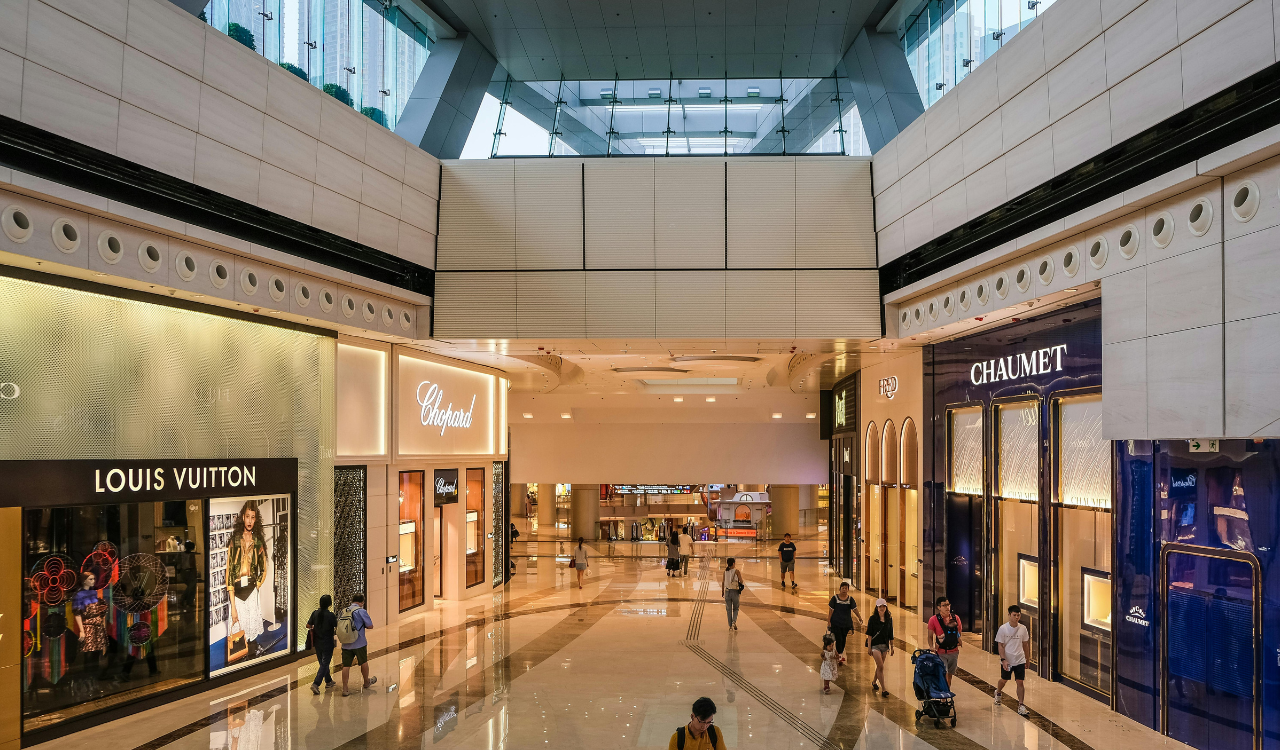 10 Ways America’s First Indoor Mall Changed Shopping Forever