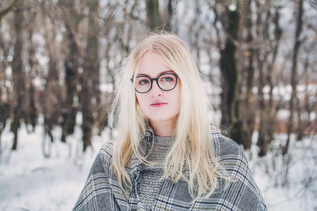 Pale Frosted Lips (That Erased Natural Color)