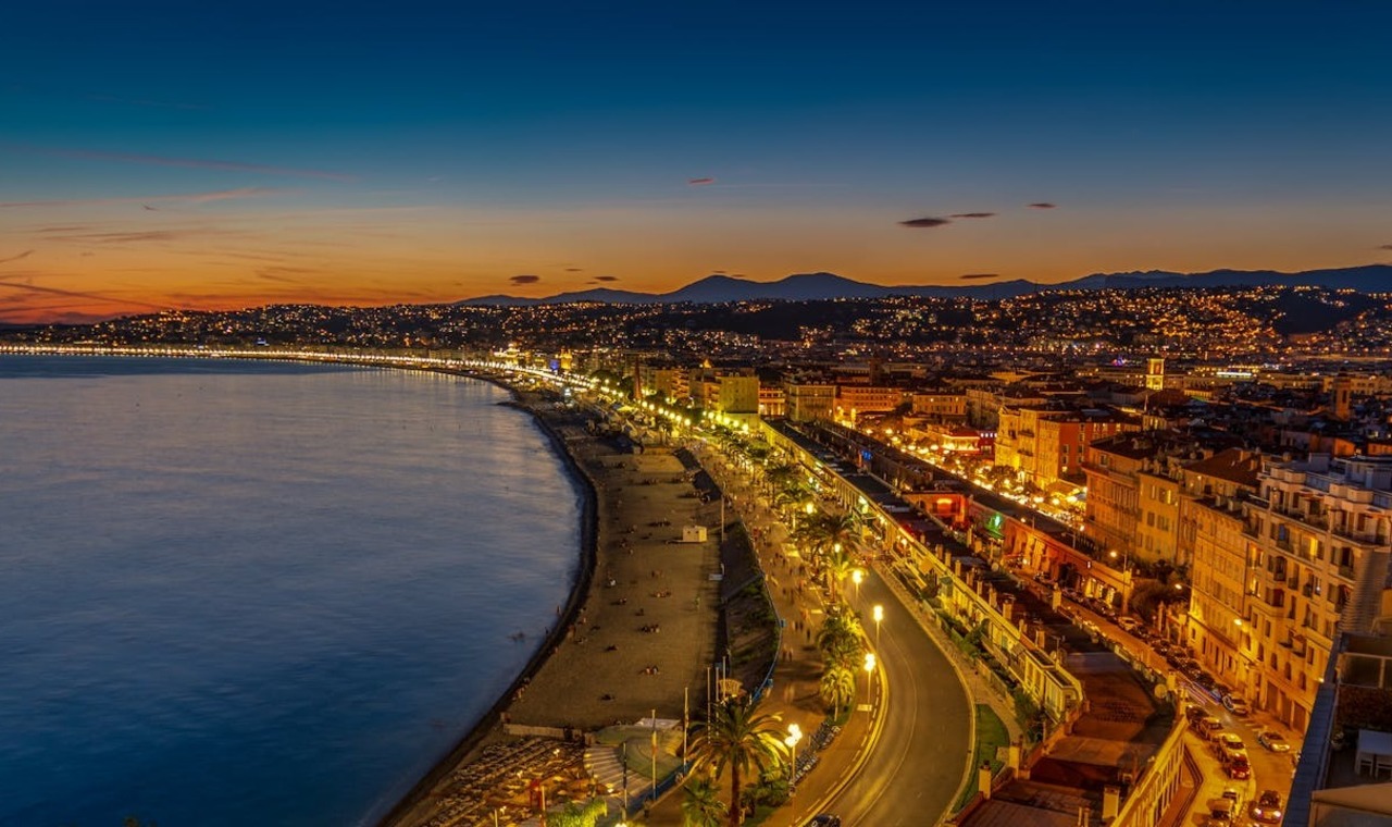 9 Destinations Limiting Cruise Ships and Tour Groups