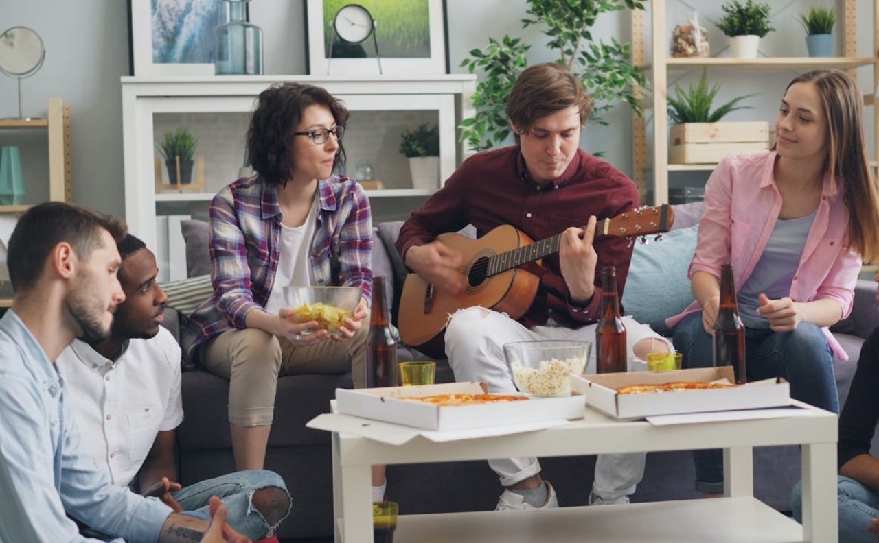  They Turned the Living Room Into a Social Stage