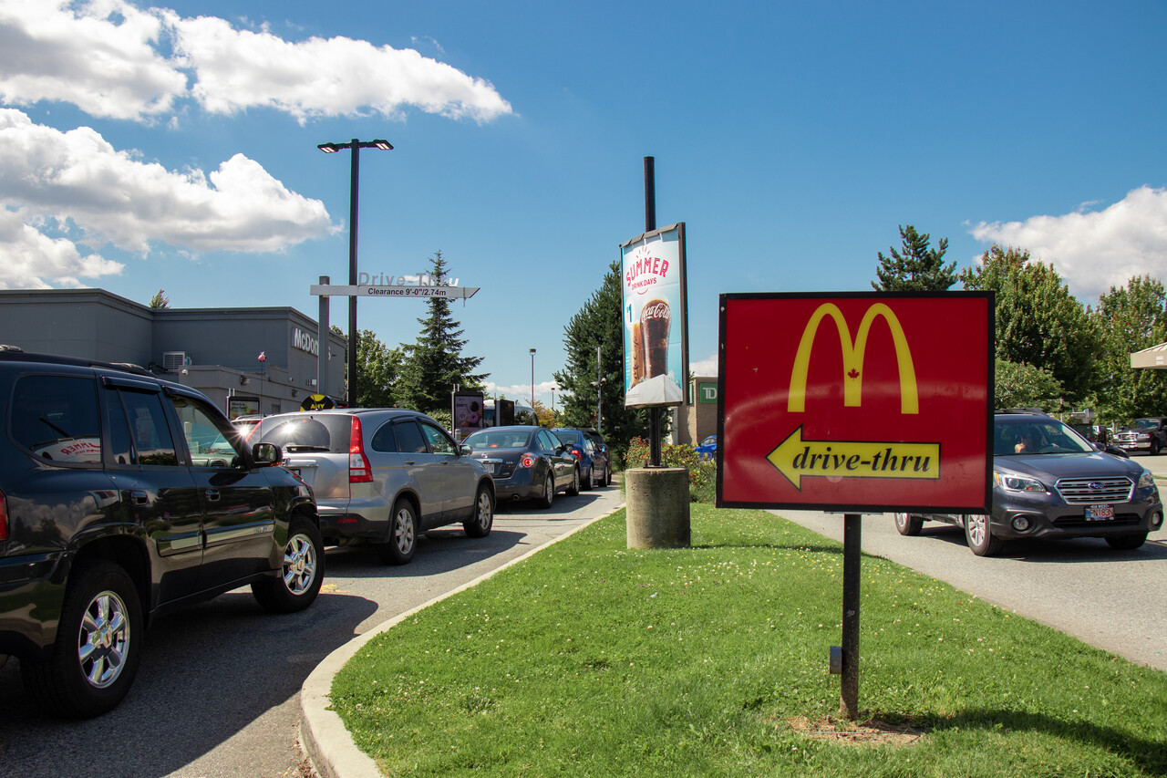 9 Ways the First Drive-Thru Changed How America Eats