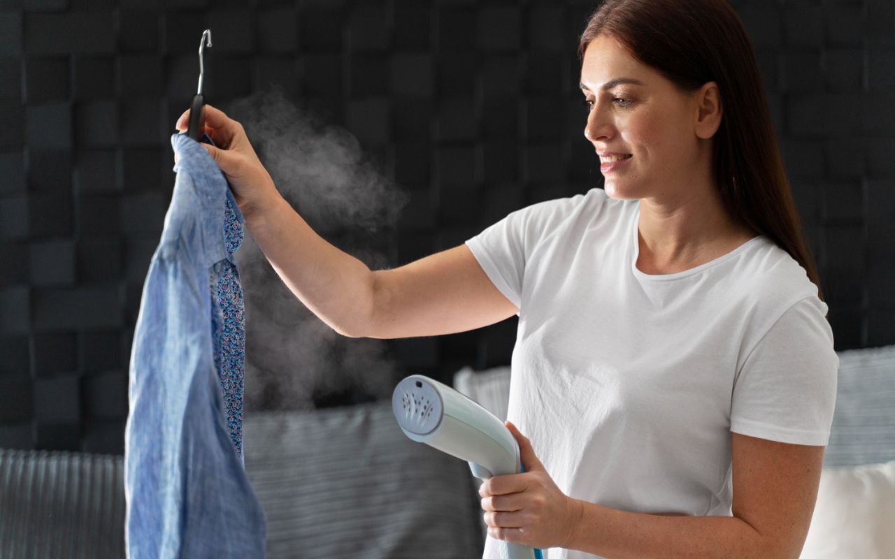 Pocket-Sized Clothing Steamer