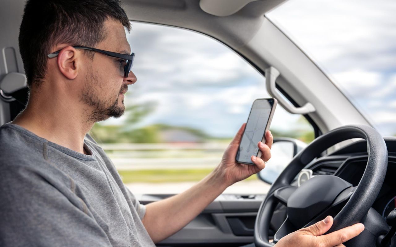 Voice Commands And In-Car Assistant Recording