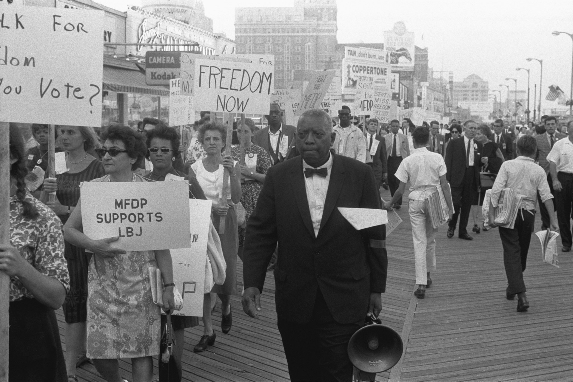 How Nonviolent Protest Changed the Nation