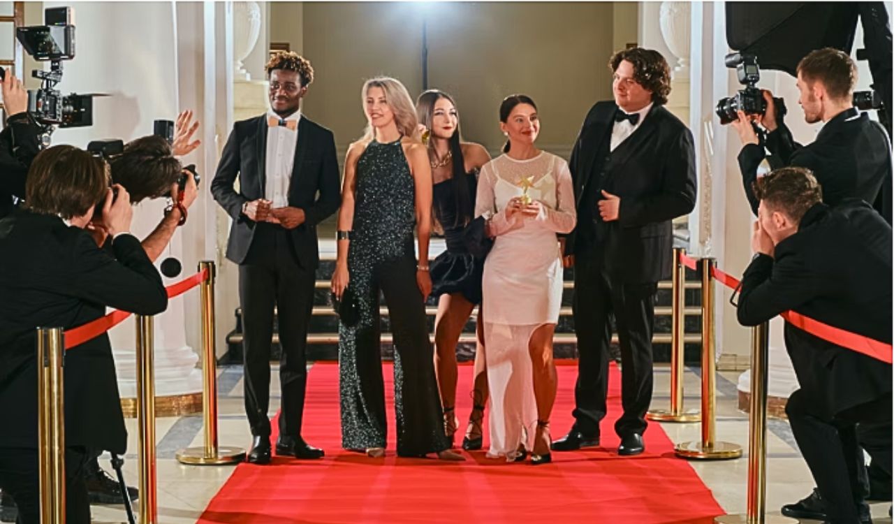 The Golden Globes Showed What “Modern Glam” Looks Like Now