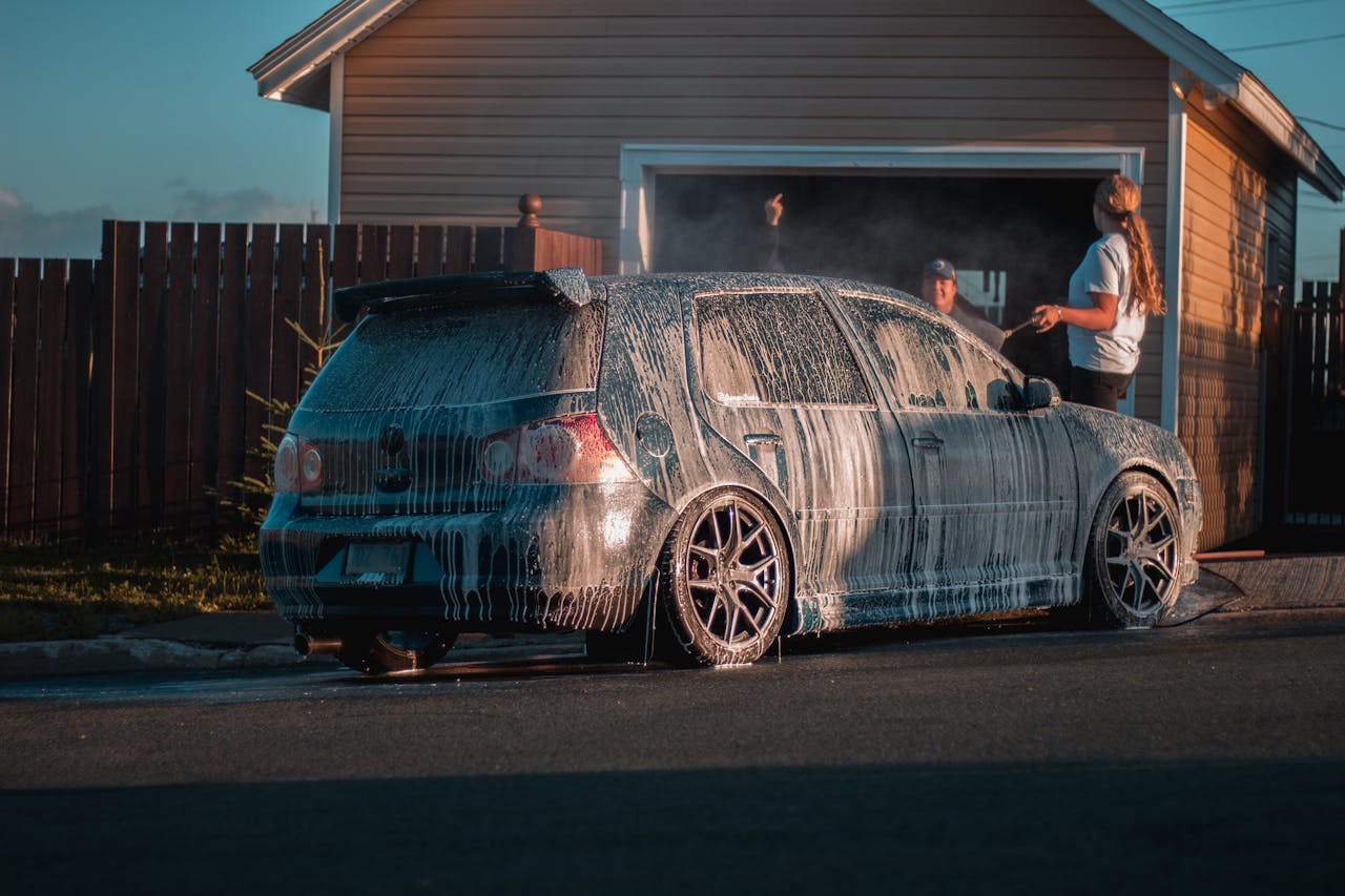 How Dirt and Debris Spread Instead of Coming Off