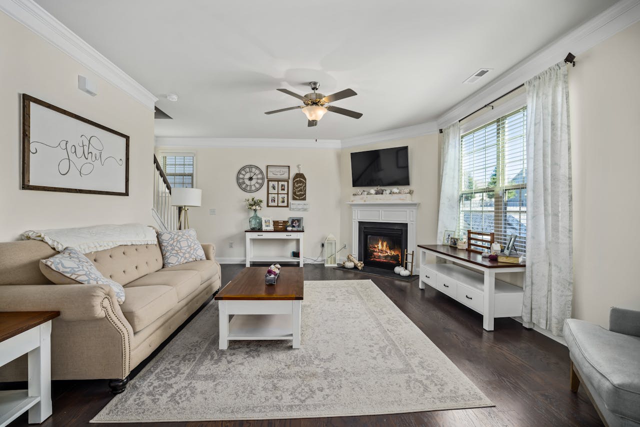 10 Cleaning Habits of People Who Always Have a Tidy House Without Spending All Day Scrubbing