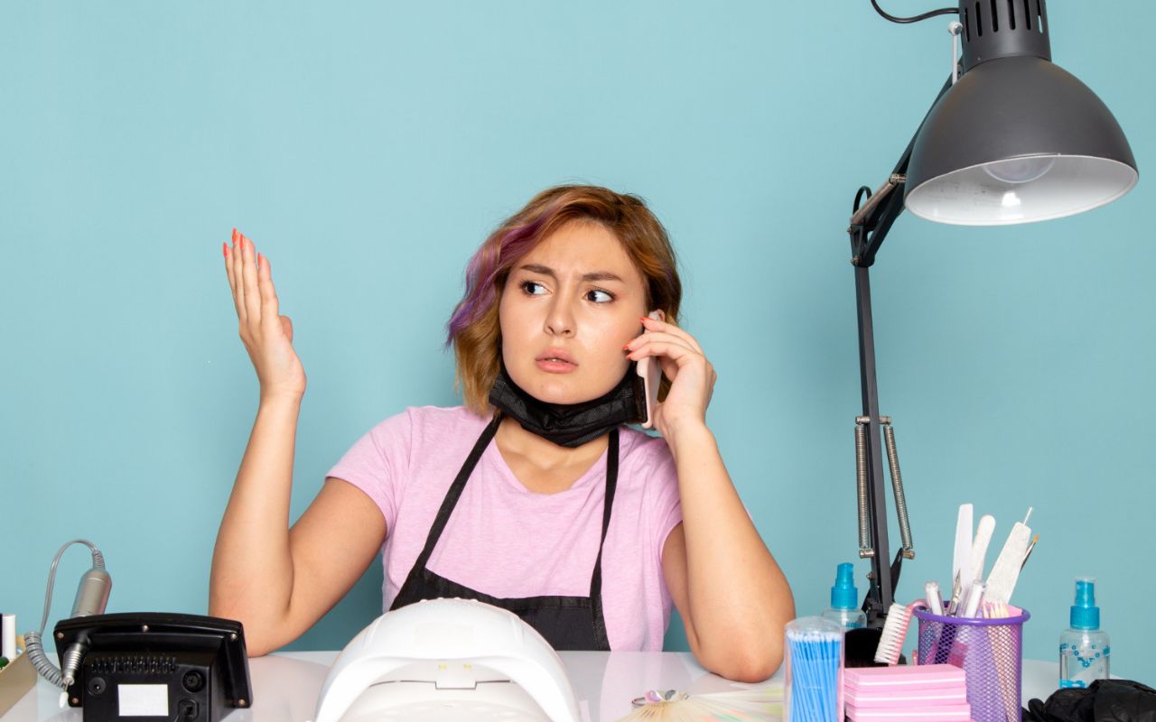 Complaining Without Solutions