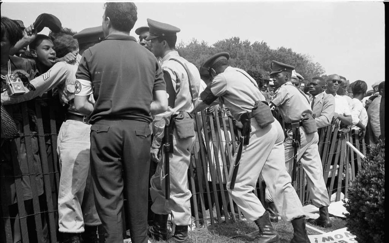 Facing Violence Without Striking Back