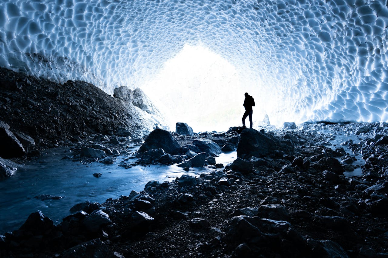 Exploring the Ice Caves of Vatnajökull Glacier, Iceland
