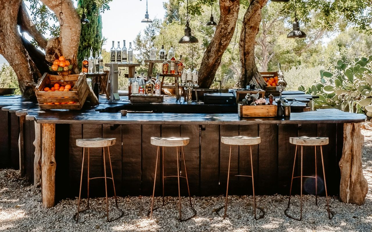 Adding Outdoor Kitchens or Fire Pits
