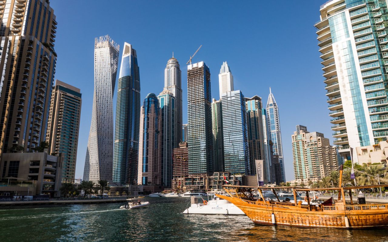 Dubai’s Glittering Malls and Artificial Islands