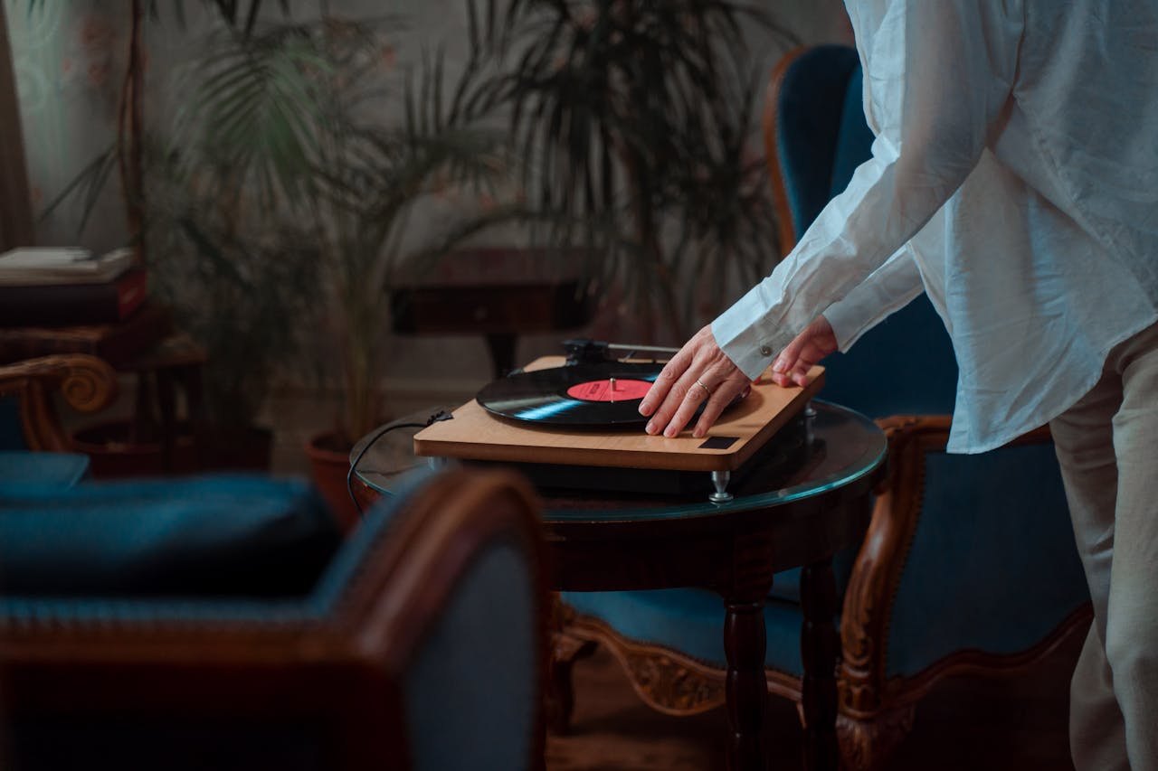 Listening to Vinyl Slows Your Pace