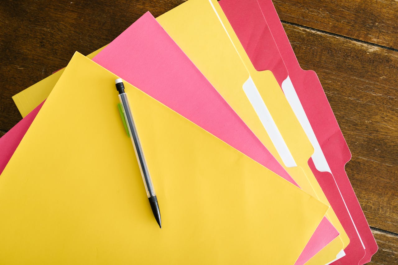 You keep visible piles instead of filing everything away
