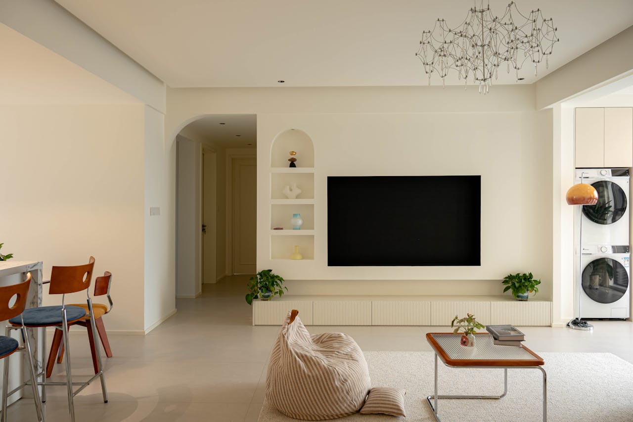 Built-In Entertainment Centers for Bulky TVs