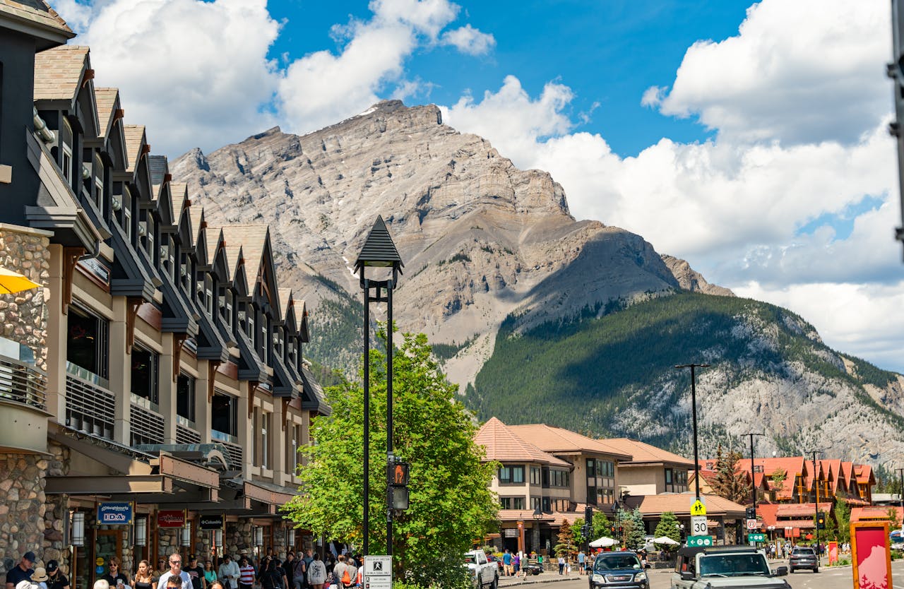 Telluride streets Colorado with boutique shops and ski gear stores in a mountain setting”