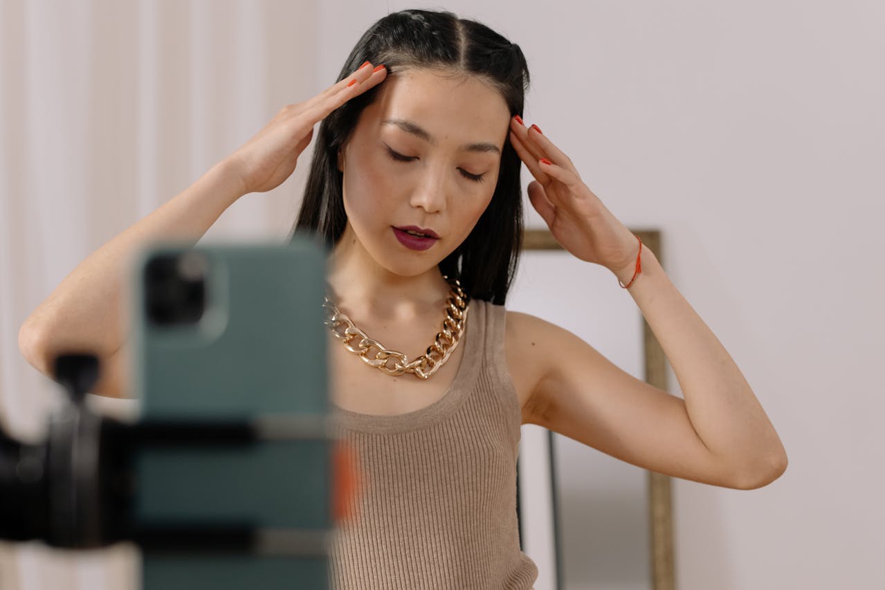 People engaged in a heated online argument, showing how conflicts can harm social media reputation.