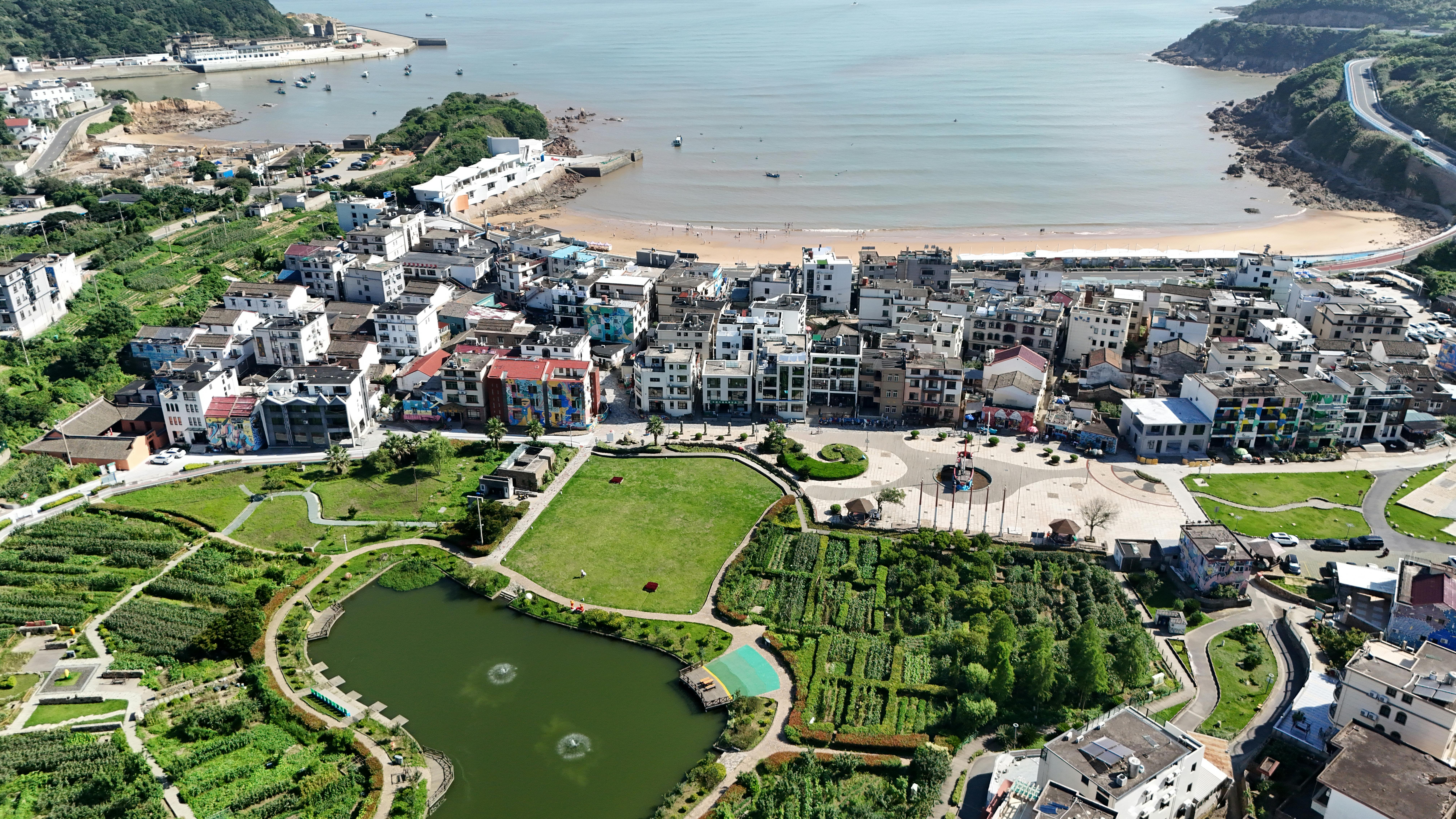 11 Hidden Gems in Your Own Town You Might Overlook