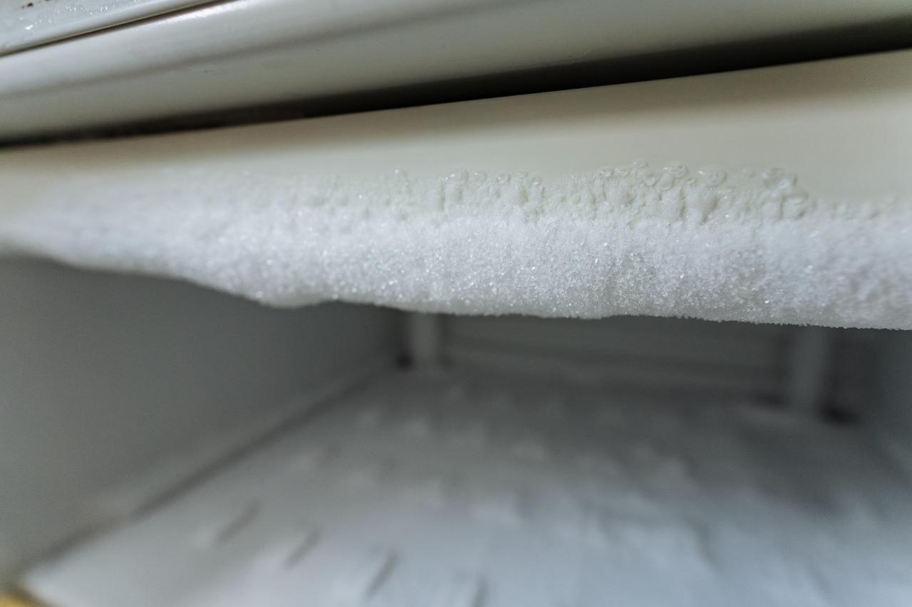 Defrosting the icebox