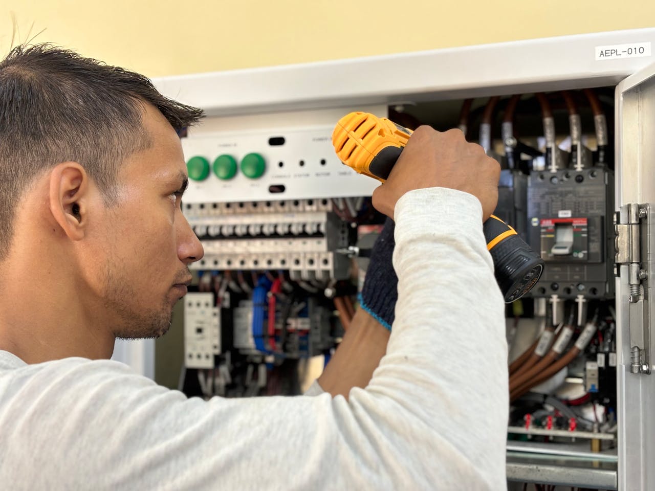 Replacing a Circuit Breaker Without a Permit