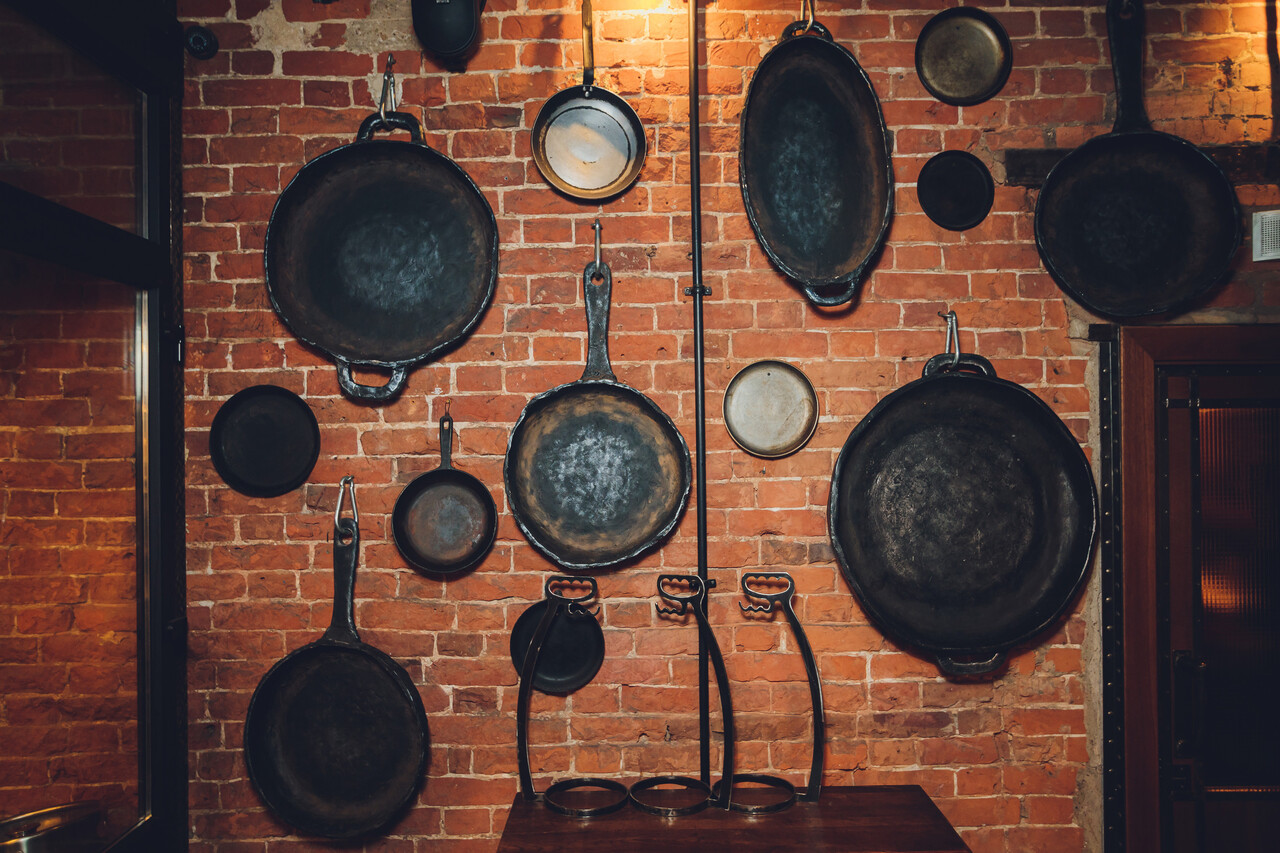 12 Antiques That May Look Ordinary but Still Draw Collector Attention