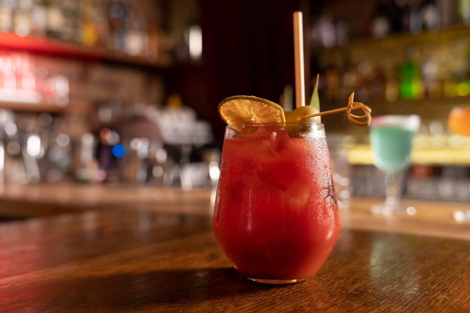 Why Bartenders Instantly Notice a Long Island Iced Tea Order