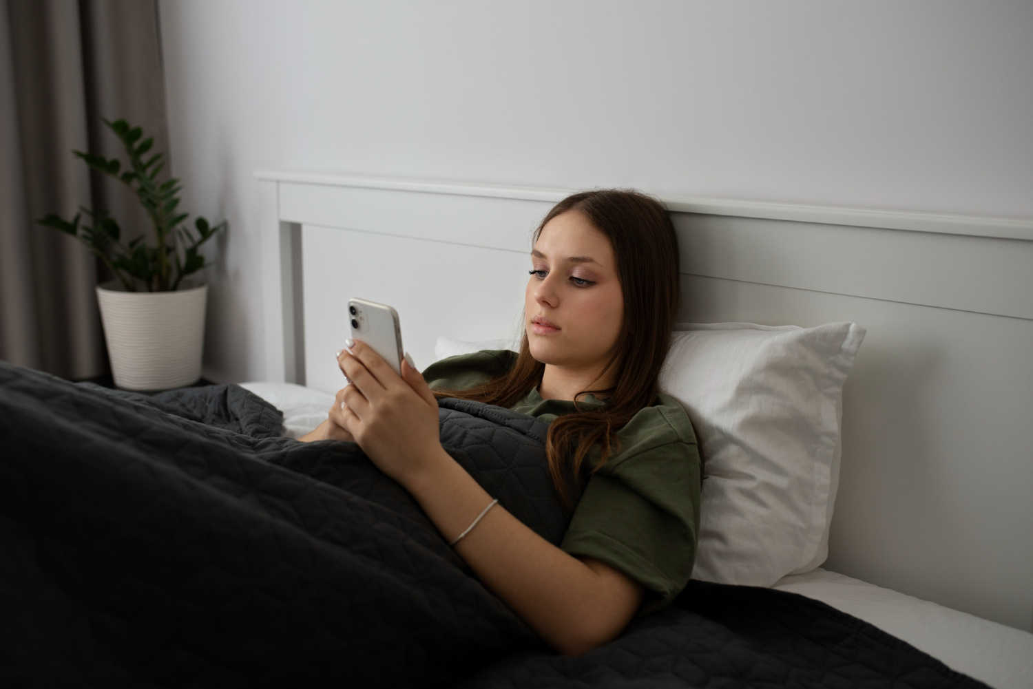 Keeping Your Phone In The Bedroom